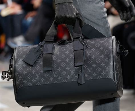 louis vuitton vs prada mens wallet|More.